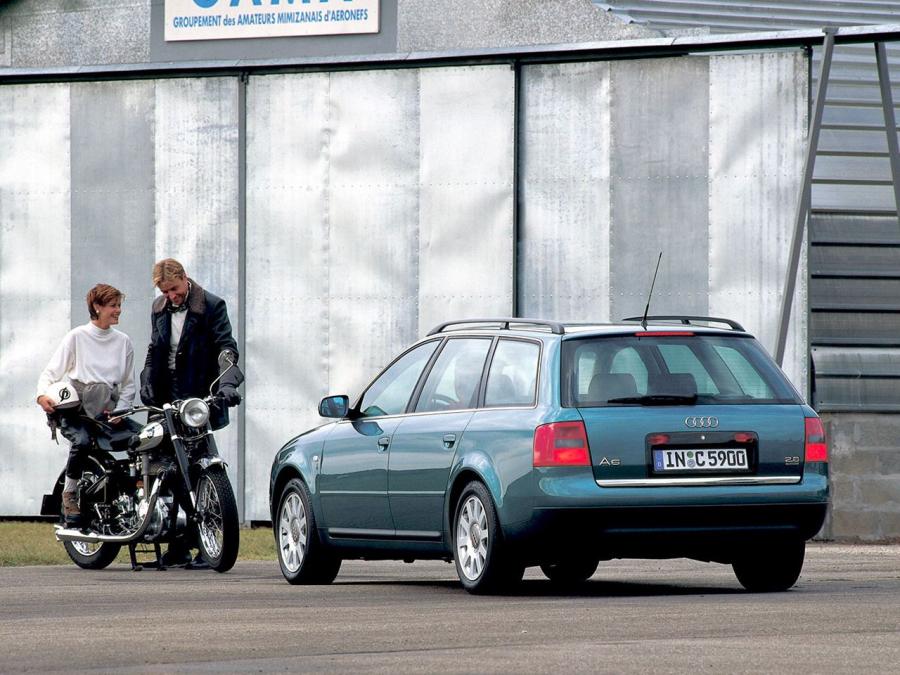  Audi A6 2.4 Avant (4B, C5) 1998 года  (фото 10 из 17)